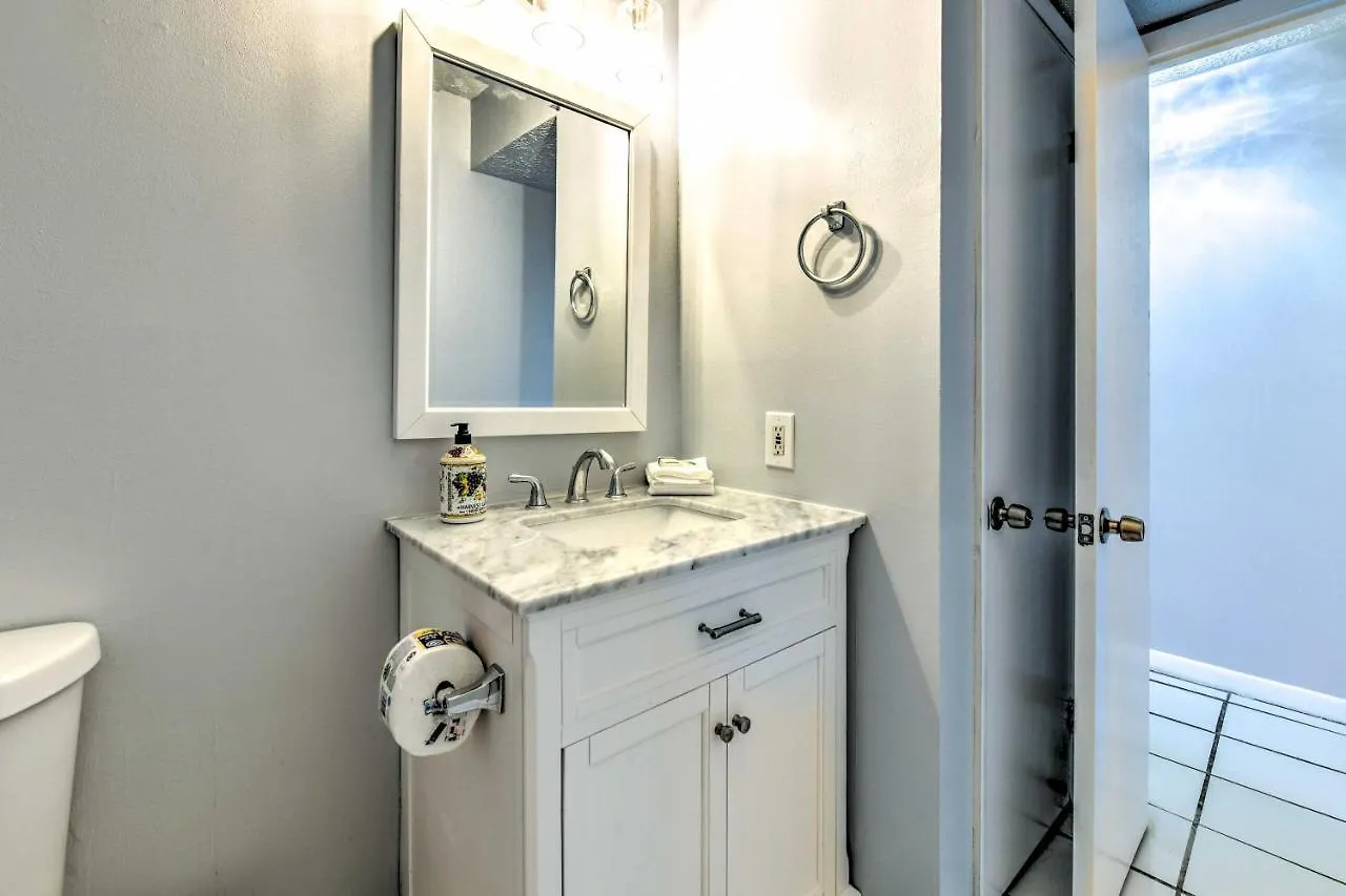 Cozy 1St-Floor Panama City Condo Steps To Beach! Panama City Beach Apartment